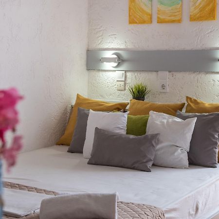 Amazona Aparthotel Agia Pelagia  Exterior photo
