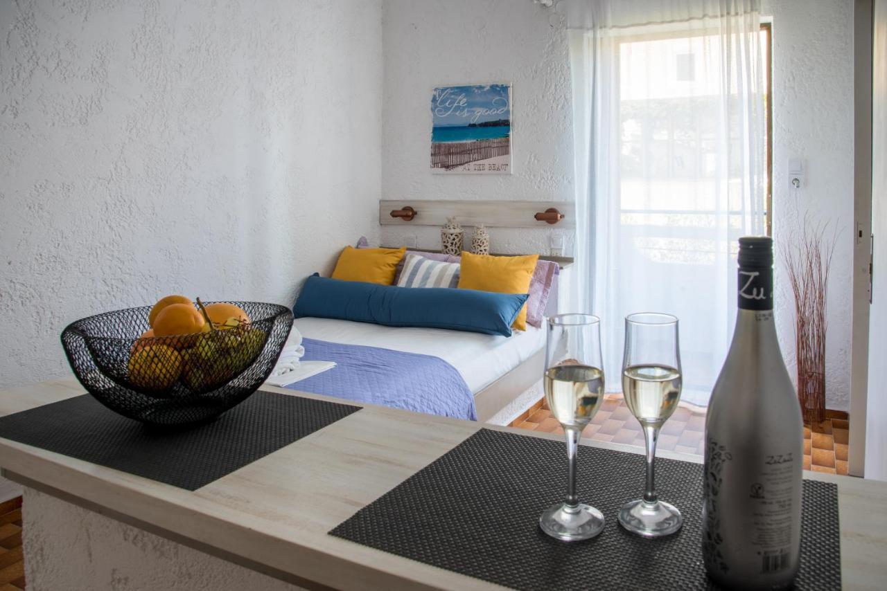 Amazona Aparthotel Agia Pelagia  Exterior photo