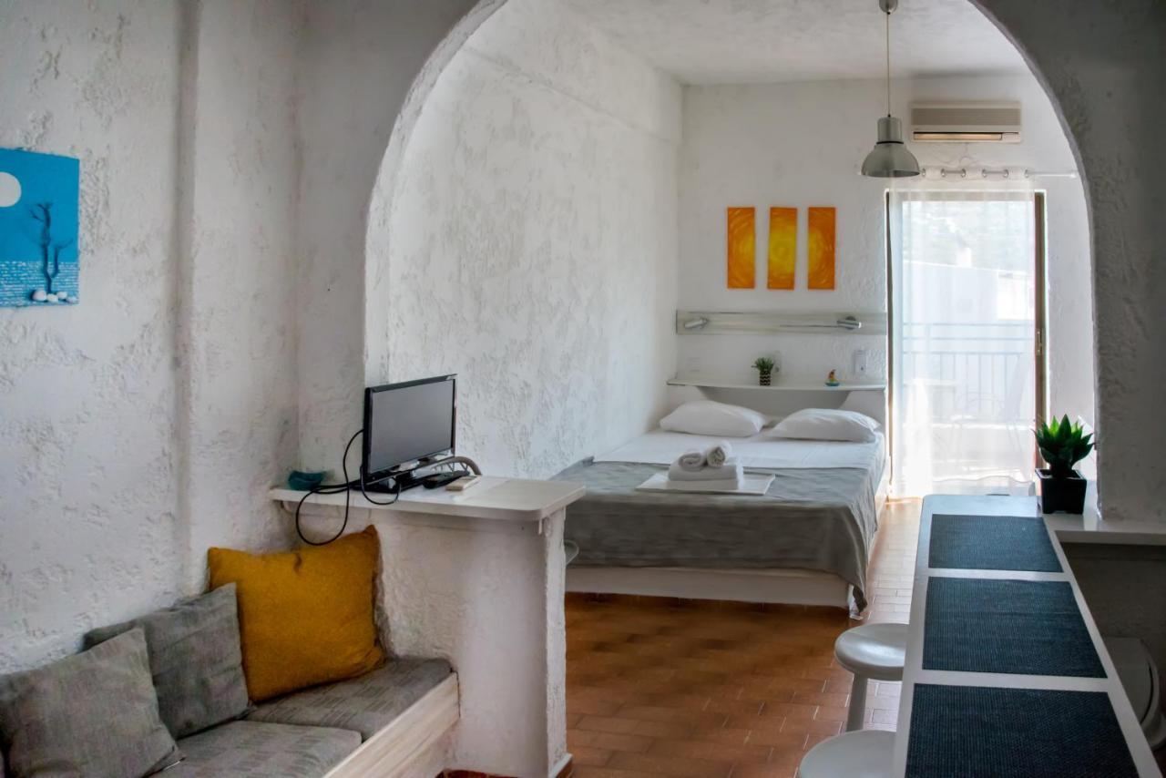 Amazona Aparthotel Agia Pelagia  Exterior photo