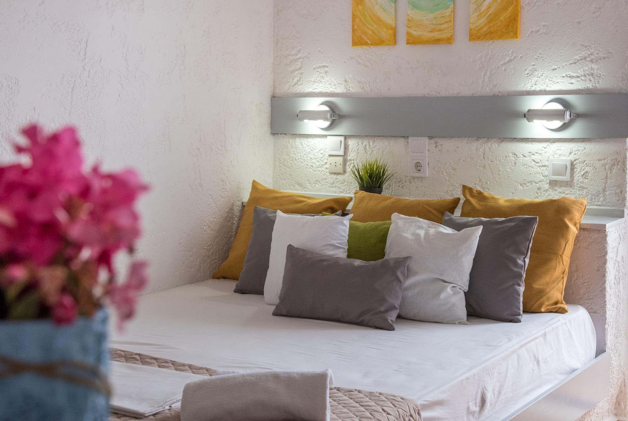 Amazona Aparthotel Agia Pelagia  Exterior photo